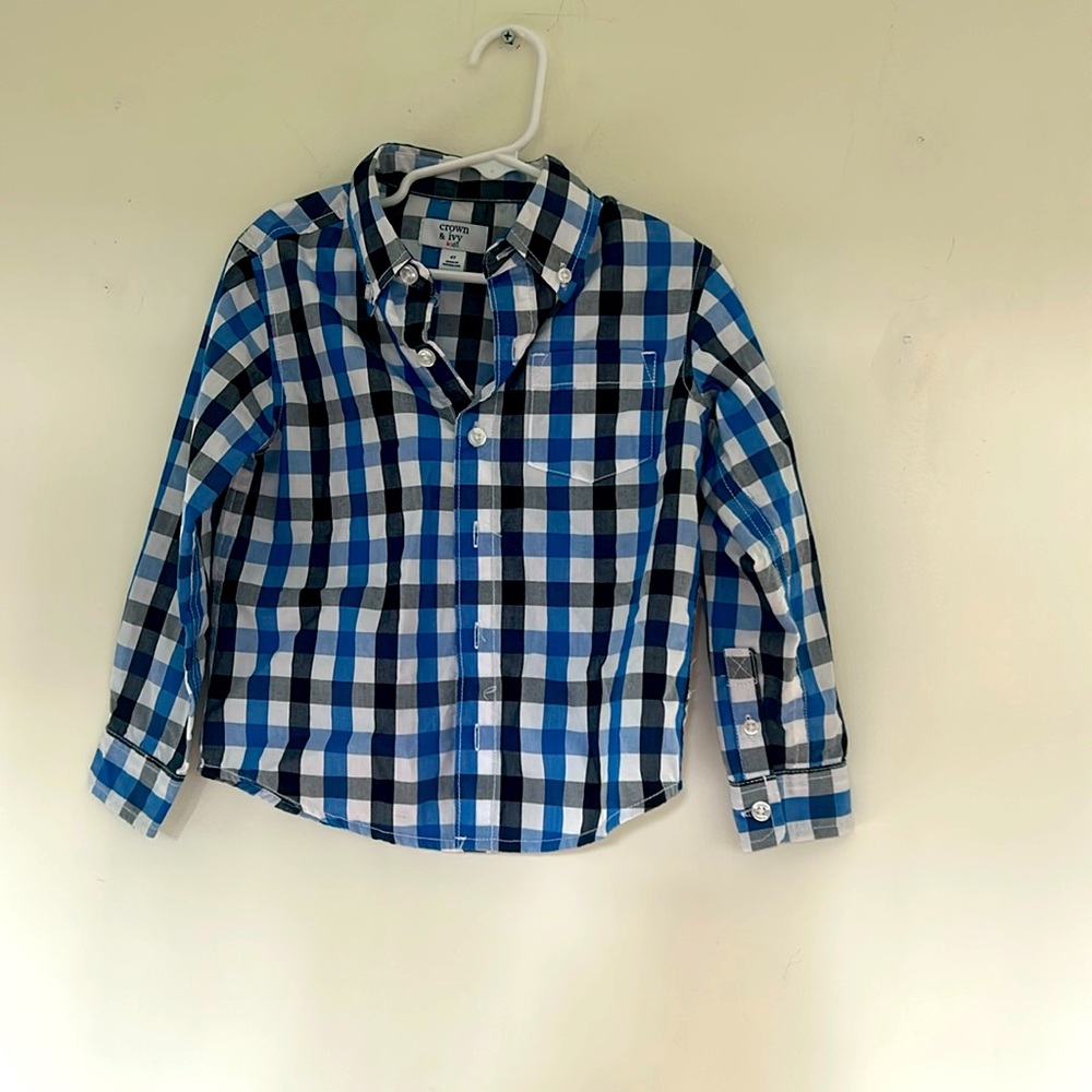 crown & ivey button up long sleeve dress shirt